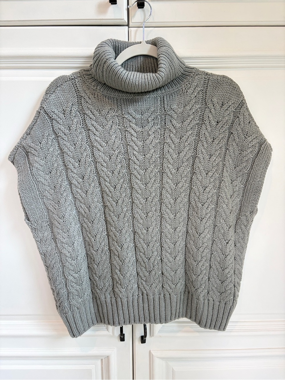 Splendid Gray Cable-Knit Turtleneck Poncho